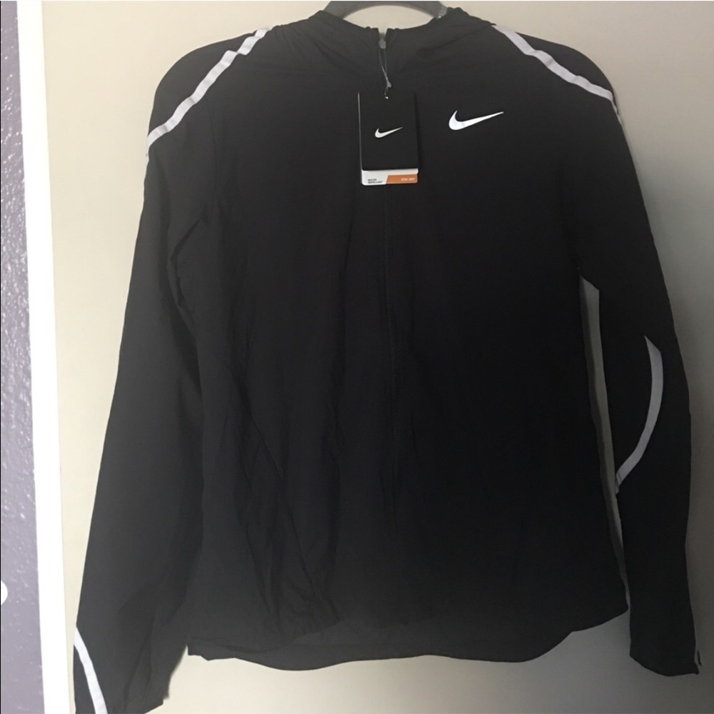 NWOT NIKE lightweight jacket